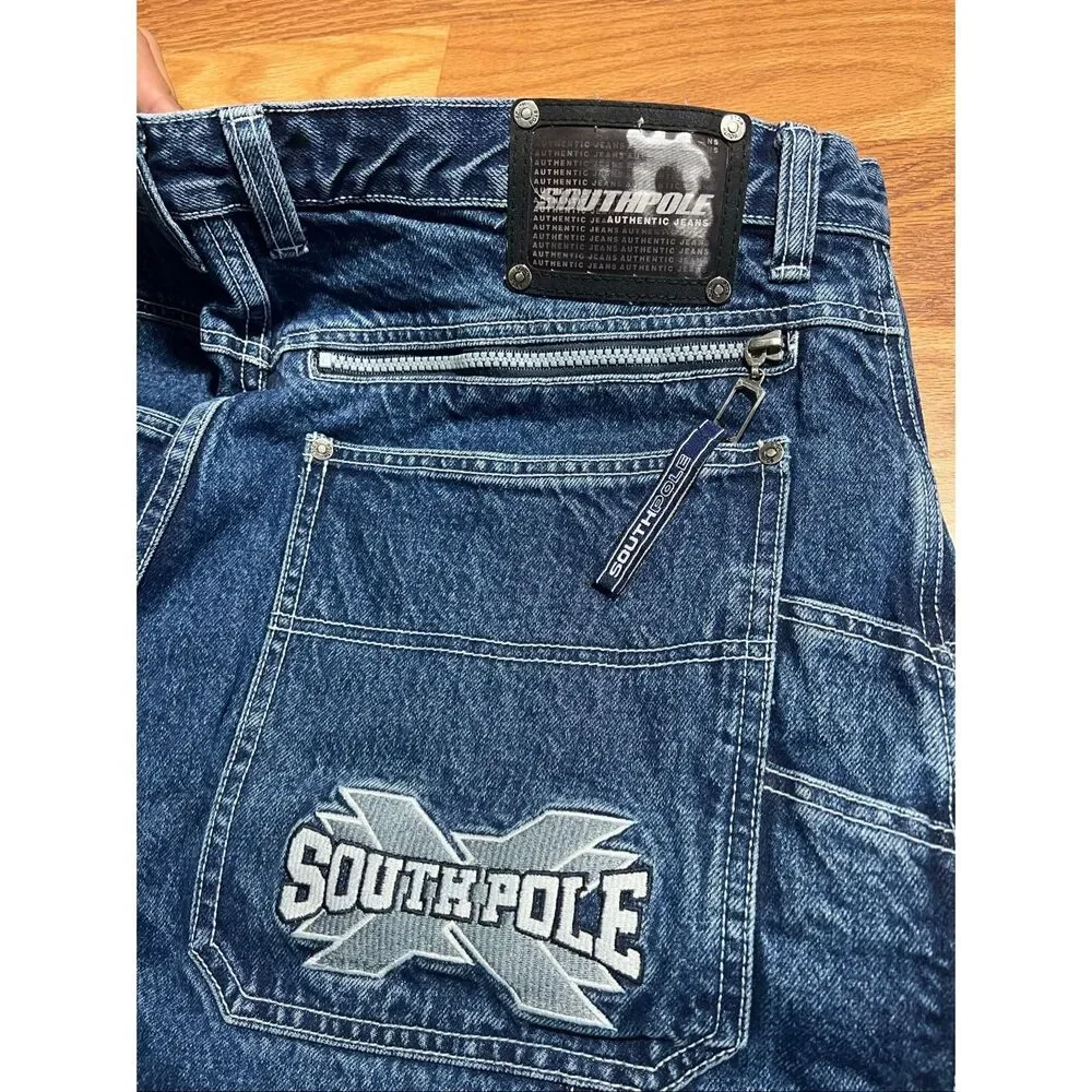 South Pole shown drag baggy